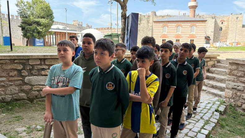Efsaneleriyle Ünlü Yedikule Hisarı'nda Öğrencilerimizle Tarihe Yolculuk