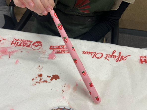 Vatan Kütüphanesi'nde Işıltılı Mumlar Sanatla Buluşuyor