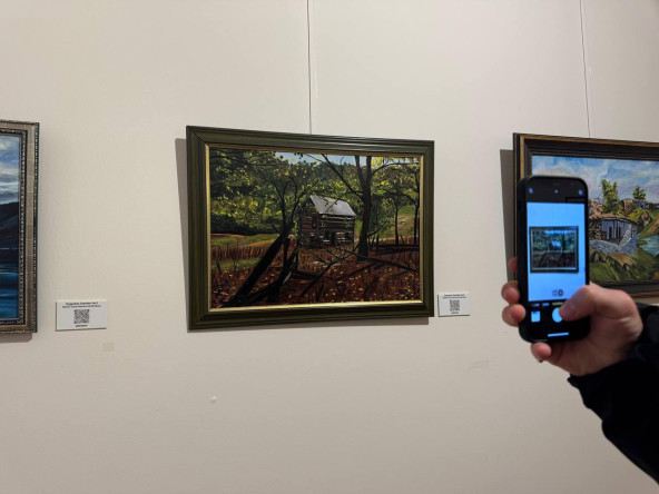 Fatih Belediyesi'nden “Genç Salon” Projesi: Kadırga Sanat Galerileri'ndeki Sergimiz “Çizgilerin Ötesinde İzler ve Renkler”in Sanal Turu Yayında!