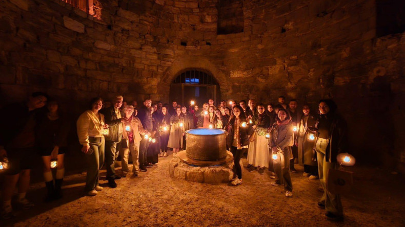 Ay Işığında Tarihî Bir Gece: Yedikule Hisarı'nda Fener Eşliğinde Yolculuk