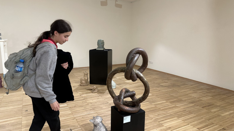 Gençlerimiz Sanatla İç İçe: Fatih Belediyesi'nden Sanat Galerilerine Öğrenci Gezileri