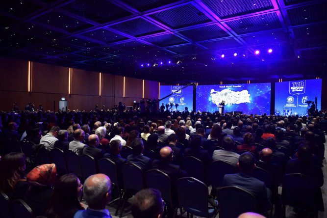 Başkan Turan, Bakan Kurum'un Katılımıyla Gerçekleşen “Türkiye'ye Gelecek, Dünyaya Model” Lansman Programında Yer Aldı