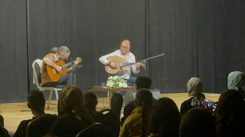 Ud ve Gitar Aynı Sahnede Buluştu: Fatih Sanat Akademisi'nde Tachuri ile Müzik ve Sohbet