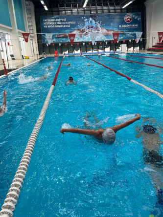 Fatih Belediyesi ile Çocuklarımız Yüzme Öğreniyor!