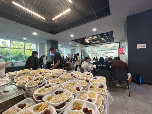 Fatih Kütüphaneleri'nde Her Hafta Sürpriz İkramlar, Ders Molalarını Şenlendiriyor