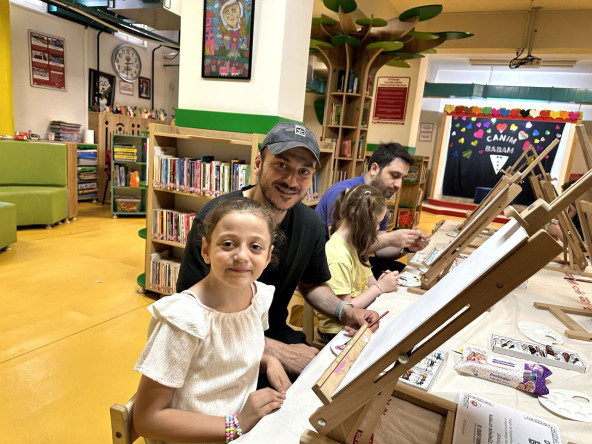 Kariye Çocuk Kütüphanemizde Babalar Günü'ne Özel Resim Buluşması