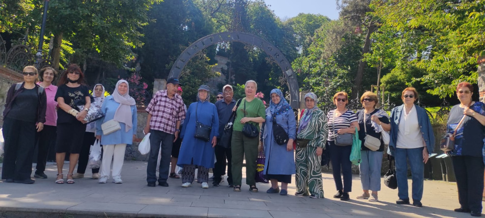 Kıymetli Büyüklerimizle Doğanın Kalbinde Bir Mola: Kadın ve Aile Birimimiz ile Fetihpaşa Korusu'nda Buluşma