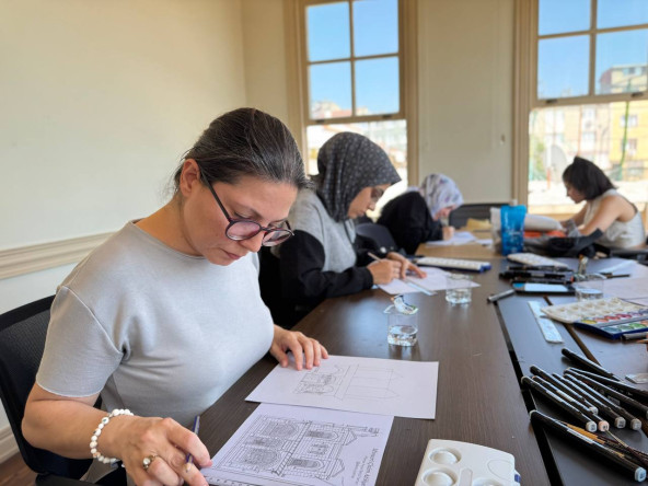 Bâlâ Külliyesi Muvakkithânesi'nde Gerçekleşen Mimari Çizim Programıyla Geleneksel Teknikler Fatih'te Canlanıyor