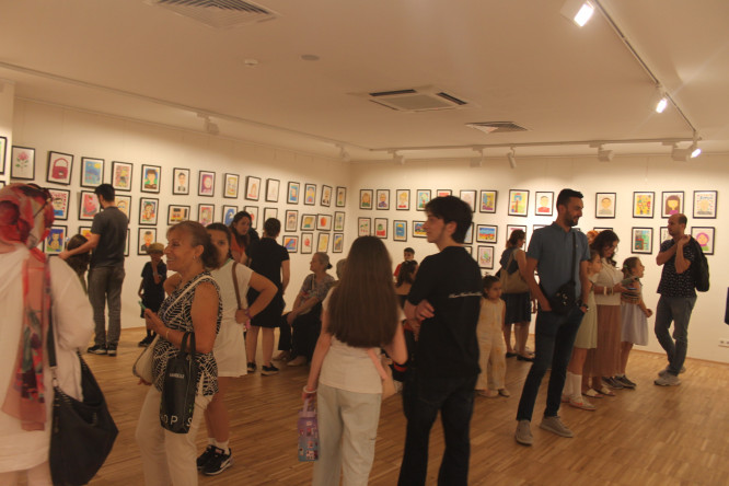 Kadırga Sanat Galerileri'nde Ford Otosan İlkokulu Öğrencilerimizin Renkli Hayal Dünyasıyla: “Çocukların Gözünden Dünya” Sergisi
