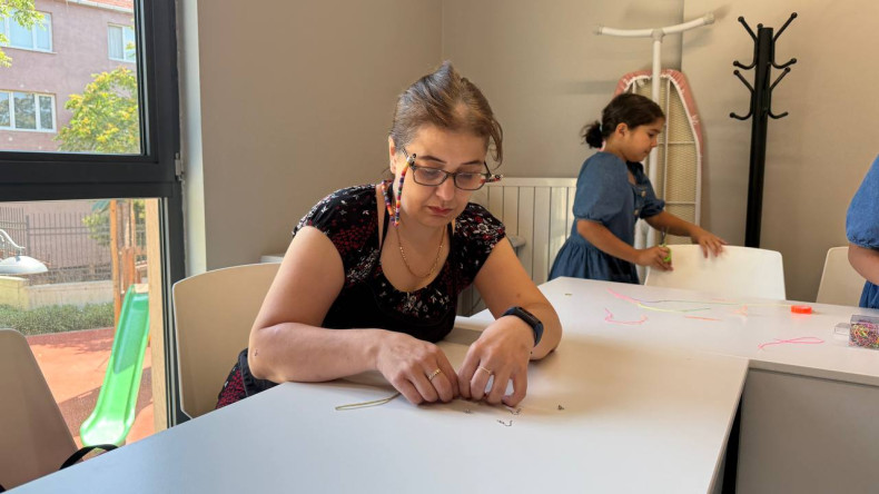 KARINCA El Emeği Eğitim Birimimiz ile El Emeğinden Gelen Hediye: Yavuz Selim'de Takı Tasarımı Atölyesi