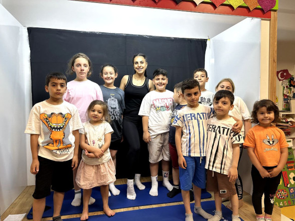 Kariye Çocuk Kütüphanemizde “Spor Saati”: Çocuklarımız Hem Hareket Etti Hem Neşeyle Gülümsedi