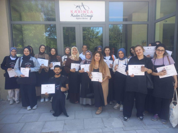 Vatandaşlarımız, KARINCA El Emeği Eğitim Birimi'nin Yavuz Selim'deki Amigurumi Atölyesi'nde Buluşuyor