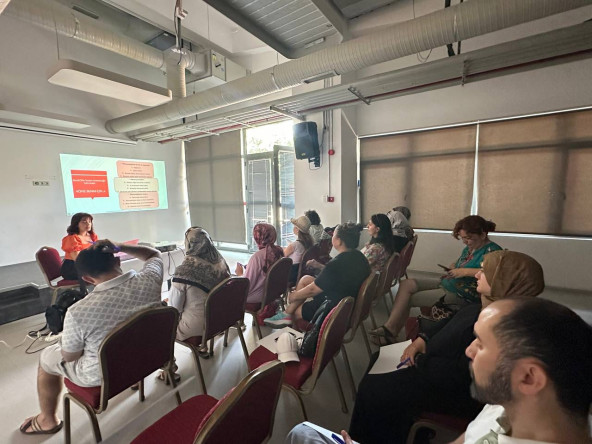 Kadın ve Aile Birimimiz ile Fındıkzade Çukurbostan Yaşam Merkezi'nde Öfke Yönetimi Ele Alındı: “Patlama Noktası” Semineriyle Farkındalık Arttı