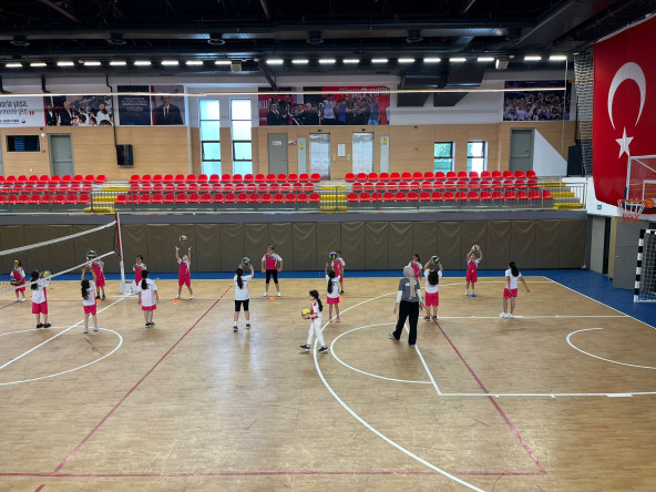 Fatih'te Sporla Büyüyen Nesiller: 2025 Yaz Spor Okullarımız Başladı!