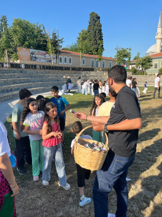 Halkla İlişkiler Ofisimiz, Süperbüs ve Çeşitli Etkinlikleriyle Karasurları Millet Bahçemizdeki Koruyucu Aile Festivali'nde Çocuklarımıza Neşe Kattı