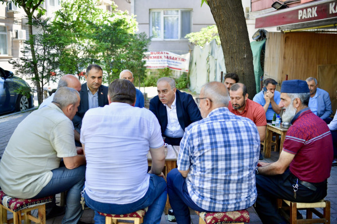 Başkan Turan, Kocamustafapaşa Mahallesi'nde Yer Alan Kemancılar Sitesi'ndeki Kat Malikleriyle Kentsel Dönüşüm Süreci İçin Bir Araya Geldi