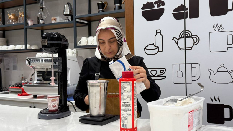 GastroSanat'ta Milkshake Eğitimi: KARINCA El Emeği Eğitim Birimimiz ile Soğuk İçeceklerin Lezzetli Dünyasına Yolculuk