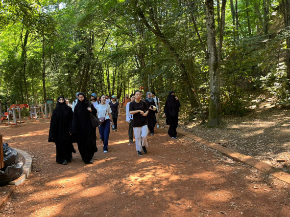 Vatandaşlarımız, Kadın ve Aile Birimimizin Belgrad Ormanı'ndaki Trekking Etkinliğiyle Doğayla Buluştu