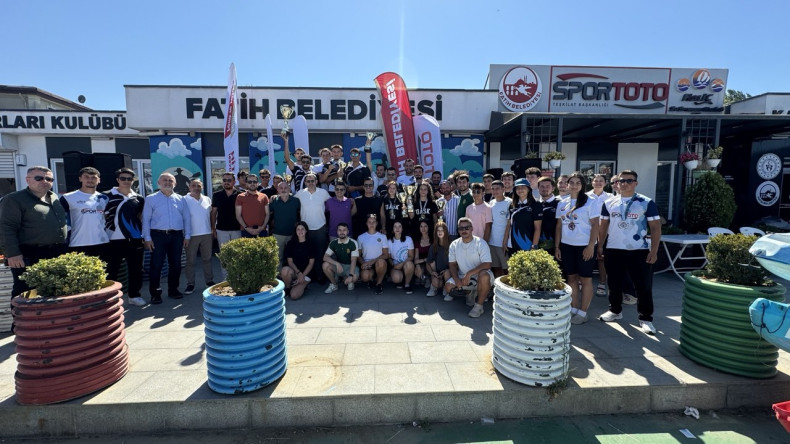 Haliç Su Sporları Kulübümüz, Kano ve Kürek Sporları Merkezimizde Düzenlenen Türkiye Kupası'nda Dört Kategoride Birinciliğe Ulaştı