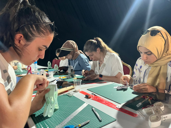 Efsaneleriyle Ünlü Yedikule Hisarı'nda Mini Defter Ciltleme Atölyesi: Tarihle Sanat Buluşuyor