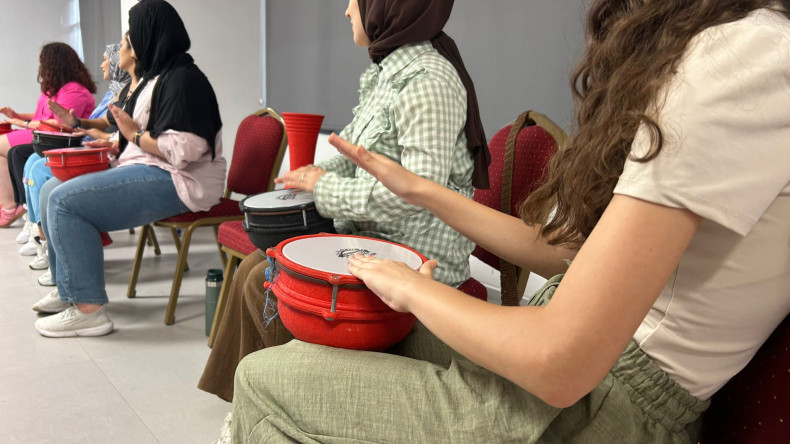 Kadın ve Aile Birimimizden Fındıkzade Çukurbostan Yaşam Merkezi Çok Amaçlı Salon'da “Stres Avcıları: Ritim Versiyonu” Programı