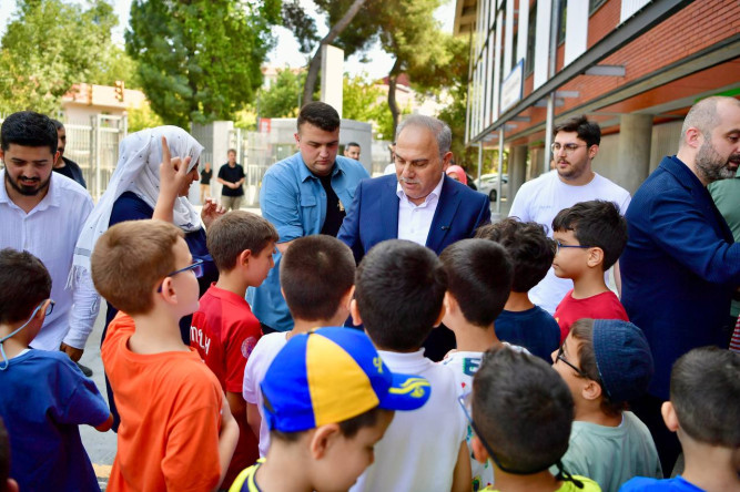 Başkan Turan, Fatih Kız Anadolu İmam Hatip Lisesi ve Yavuz Sultan Selim Ortaokulu TÜGVA Yaz Okulu'nda Öğrencilerimizle Buluştu