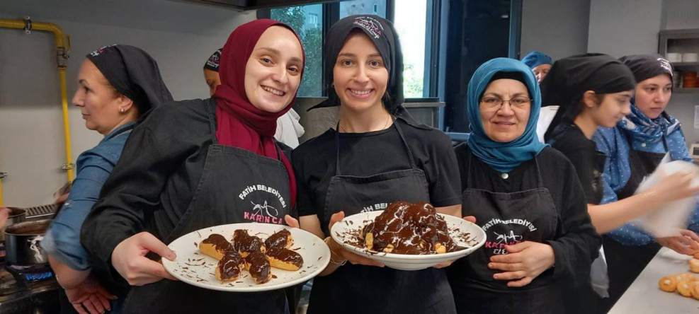 KARINCA El Emeği Eğitim Birimi'nden Profiterol Eğitimi: GastroSanat'ta Lezzetin Sırları