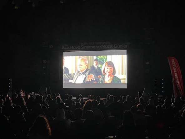 Açık Havada Tarihle Buluşma: Yedikule Hisarı'nda Sinema Akşamları “Büyük Hazine” ile Devam Ediyor