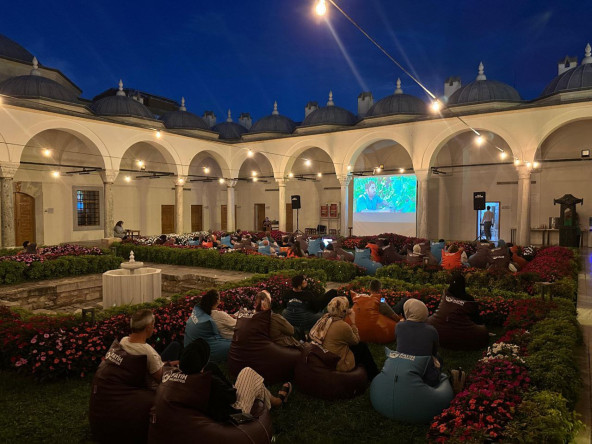 Avluda Sinema, Medrese Davutpaşa'nın Avlusunda EMMA Belgeseliyle Kırsal Yaşamı Perdeye Taşıdı