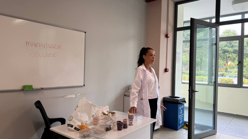 KARINCA El Emeği Eğitim Birimi'nde Jel Mum Atölyesi: Fındıkzade'de Bilgi ve Üretim Odaklı Buluşma