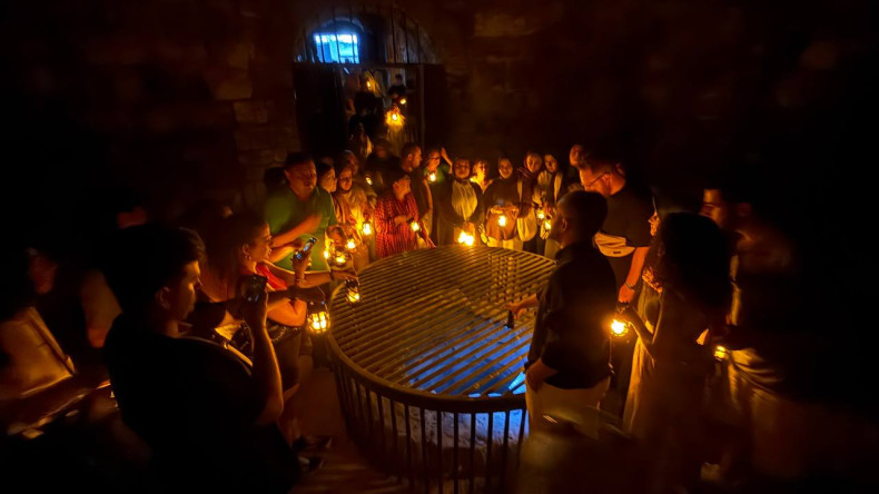 Ay Işığında Tarihî Bir Gece: Yedikule Hisarı'nda Fener Eşliğinde Yolculuk