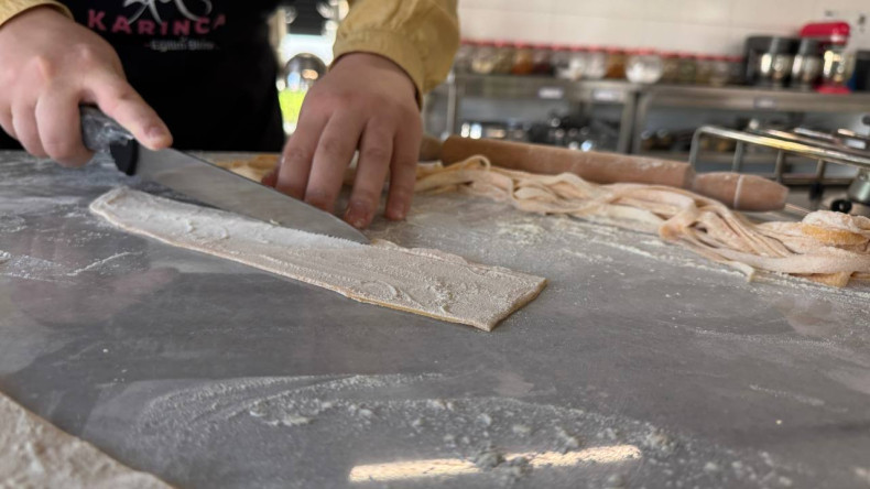 KARINCA El Emeği Eğitim Birimimizden Silivrikapı'da Lezzet Tutkunlarına Özel Fettucine Atölyesi