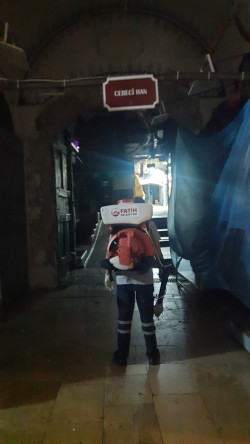 Tarihî Hanlarda Ziyaretçi ve Esnafın Sağlığı İçin Düzenli İlaçlama Çalışmalarımız Devam Ediyor