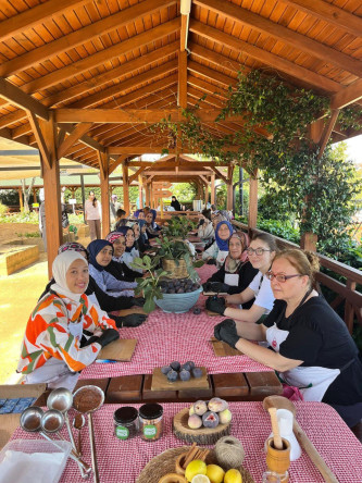 Ayvansaray Bahçe'de Geleneksel Lezzet Şöleni: "İncir Reçeli Atölyesi"