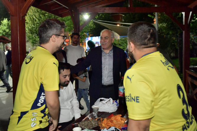 Başkan Turan, Yavuz Selim Çukurbostan Yaşam Merkezimizde Hemşehrileriyle Buluştu