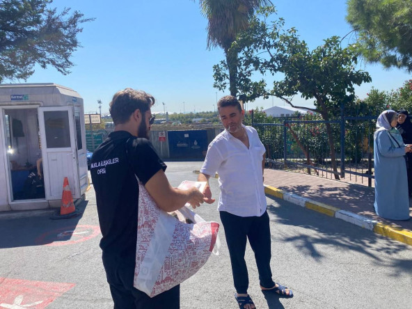 Halkla İlişkiler Ofisimizden Hastanelerde Vatandaşlarımıza İlaç Kutusu Dağıtımıyla Sağlık Bilincine Katkı