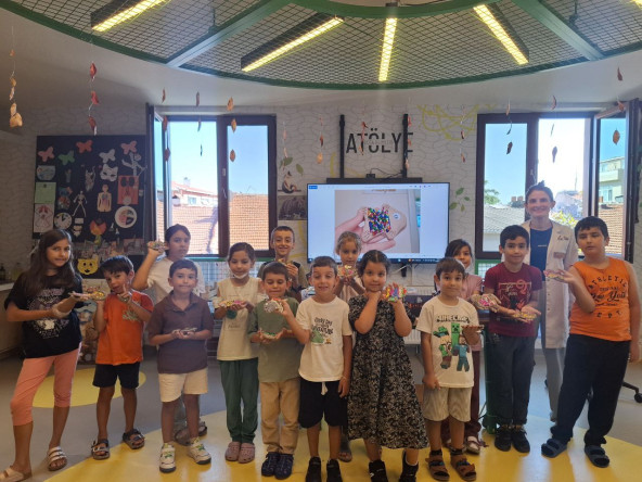 Bilim Fatih'te Çocuklarımız Minik Yüzgeçlerle Renkli Bir Yolculuğa Çıktı