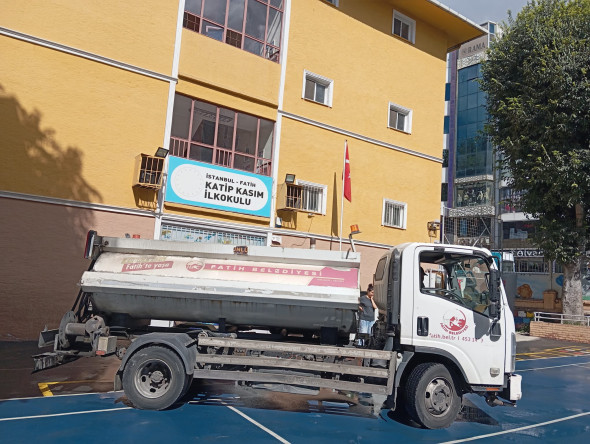 Fatih'te Okul Bahçeleri Yeni Eğitim Yılı İçin Hazırlandı