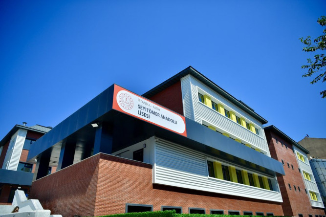 Başkan Turan, Fatih'in Yeni Eğitim Kurumu Seyitömer Anadolu Lisesi'ndeki Tamamlanan Çalışmaları Yerinde İnceledi