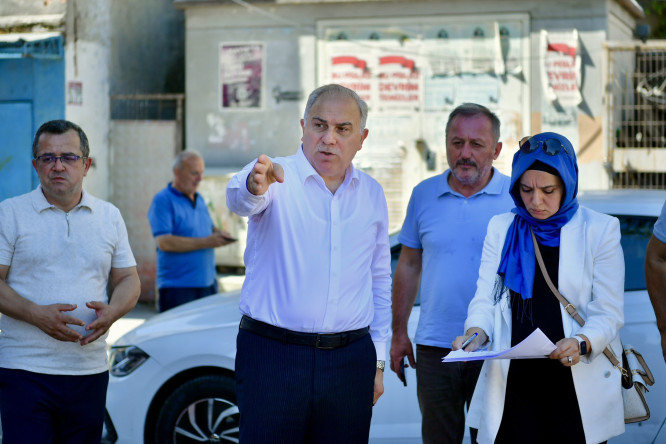 Başkan Turan, Kocamustafapaşa'da Yapımı Devam Eden Çok Amaçlı Salonun Çalışmalarını Yerinde İnceledi
