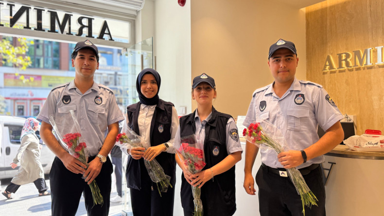 Halkla İlişkiler Ofisimizden Zabıta Haftası'nda Esnafa Anlamlı Ziyaret ve Hediyelerle Kutlama