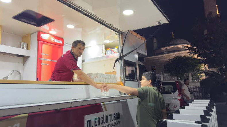 Belediyemizden Mevlid Kandili Vesilesiyle Ayasofya-i Kebir Cami-i Şerifi'nde Kandil Simidi İkramı