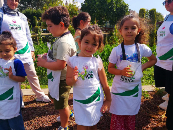 Yedikule Bahçe'de Anneler ve Çocuklarımız İçin Salata Zamanı