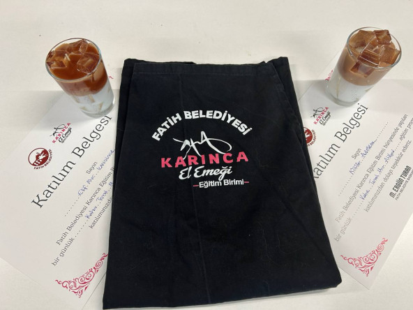 KARINCA El Emeği Eğitim Birimi'nden Fındıkzade'de Sıcacık Bir Buluşma: Kahve Temalı Mum Etkinliği