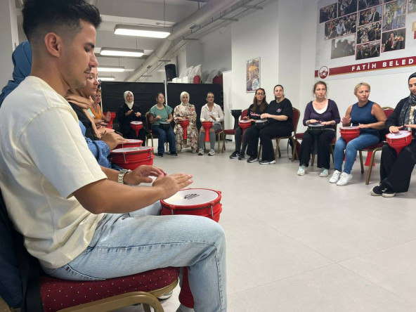 Kadın ve Aile Birimimizden Fındıkzade Çukurbostan Yaşam Merkezi Çok Amaçlı Salon'da “Stres Avcıları: Ritim Versiyonu” Programı