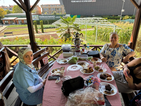 Öğrencilerimizle Yedikule Bahçe'de Doğayla İç İçe Bir Gün