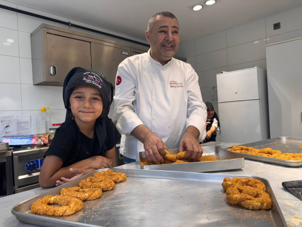 Silivrikapı'da Simitle Buluşma: KARINCA'dan Anne ve Çocuklarımız ile Hamura, Kültüre ve Ortak Soframıza Uzanan Bir Yolculuk
