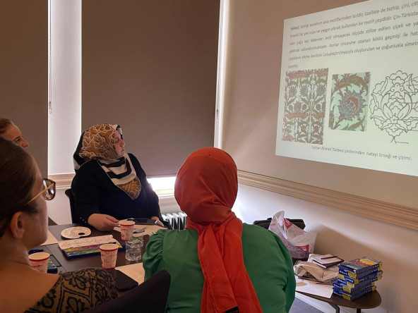 Desenlerin Sessiz Anlatısı: Miras Fatih'in “Motiflerin Dili” Etkinliği