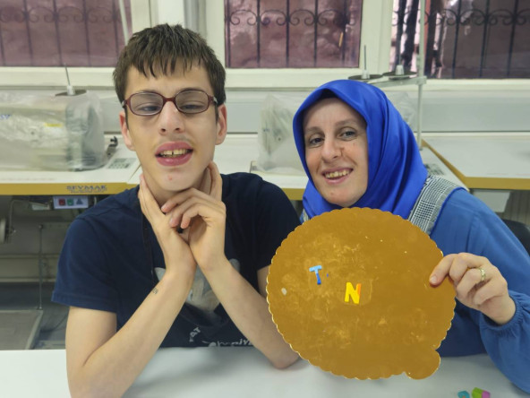 KARINCA El Emeği Eğitim Birimimizden Yavuz Selim'de Özel Gereksinimli Çocuklarımızla Polimer Kil Çalışması