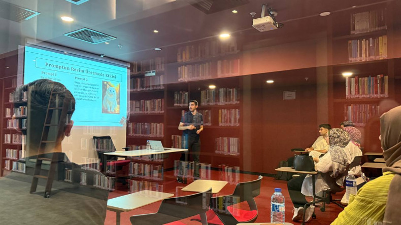 Fatih Merkez Kütüphanemizdeki Prompt Mühendisliği Atölyesi Gençlerimize Yapay Zekâdan Verimli Yanıtlar Almanın Yöntemlerini Öğretti